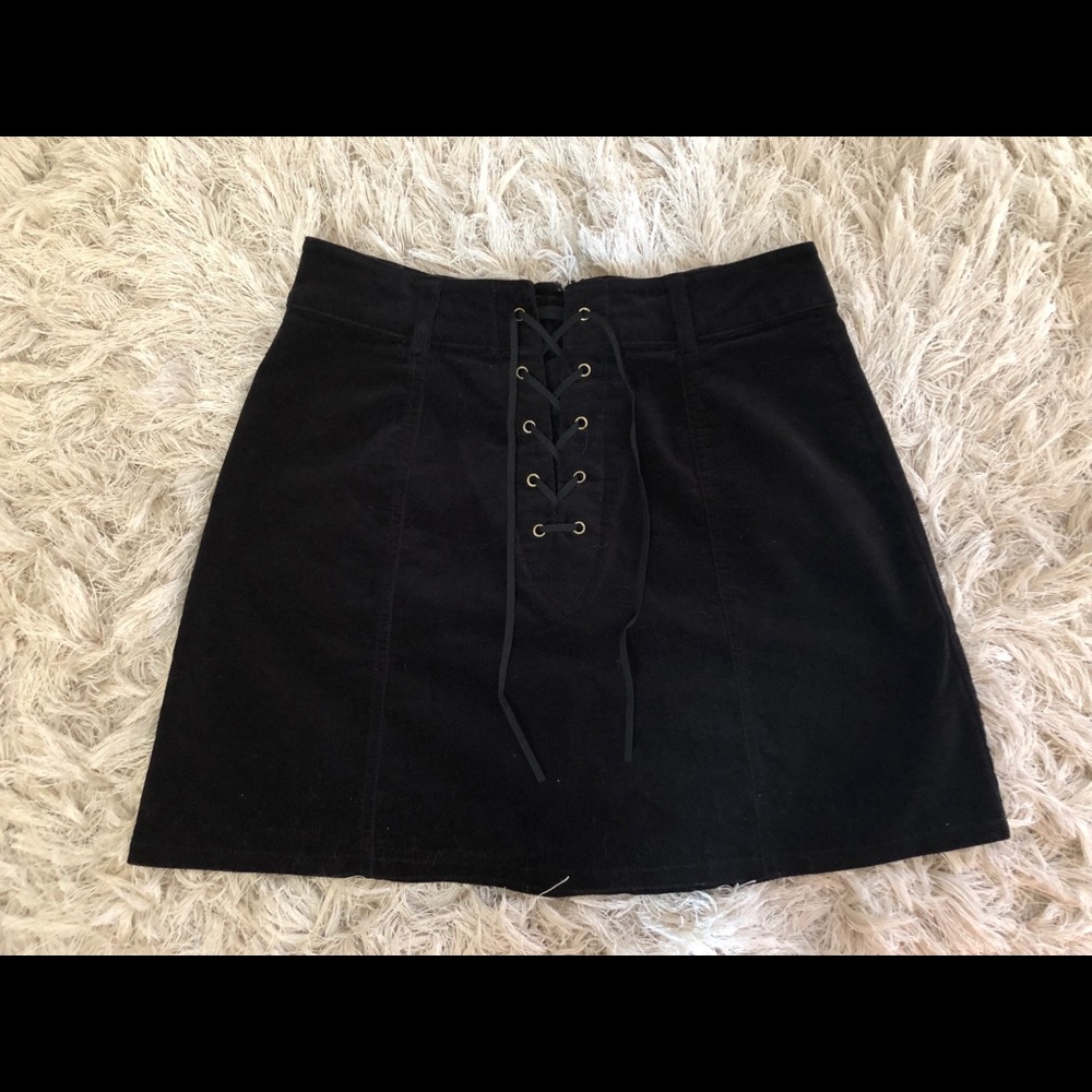 black midrise skirt!